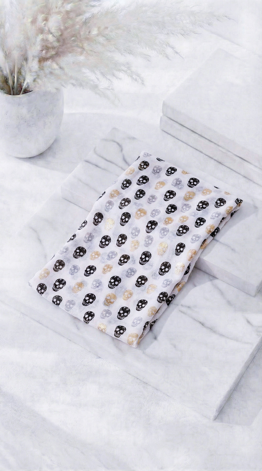 Halstuch Golden Skull *Schwarz*