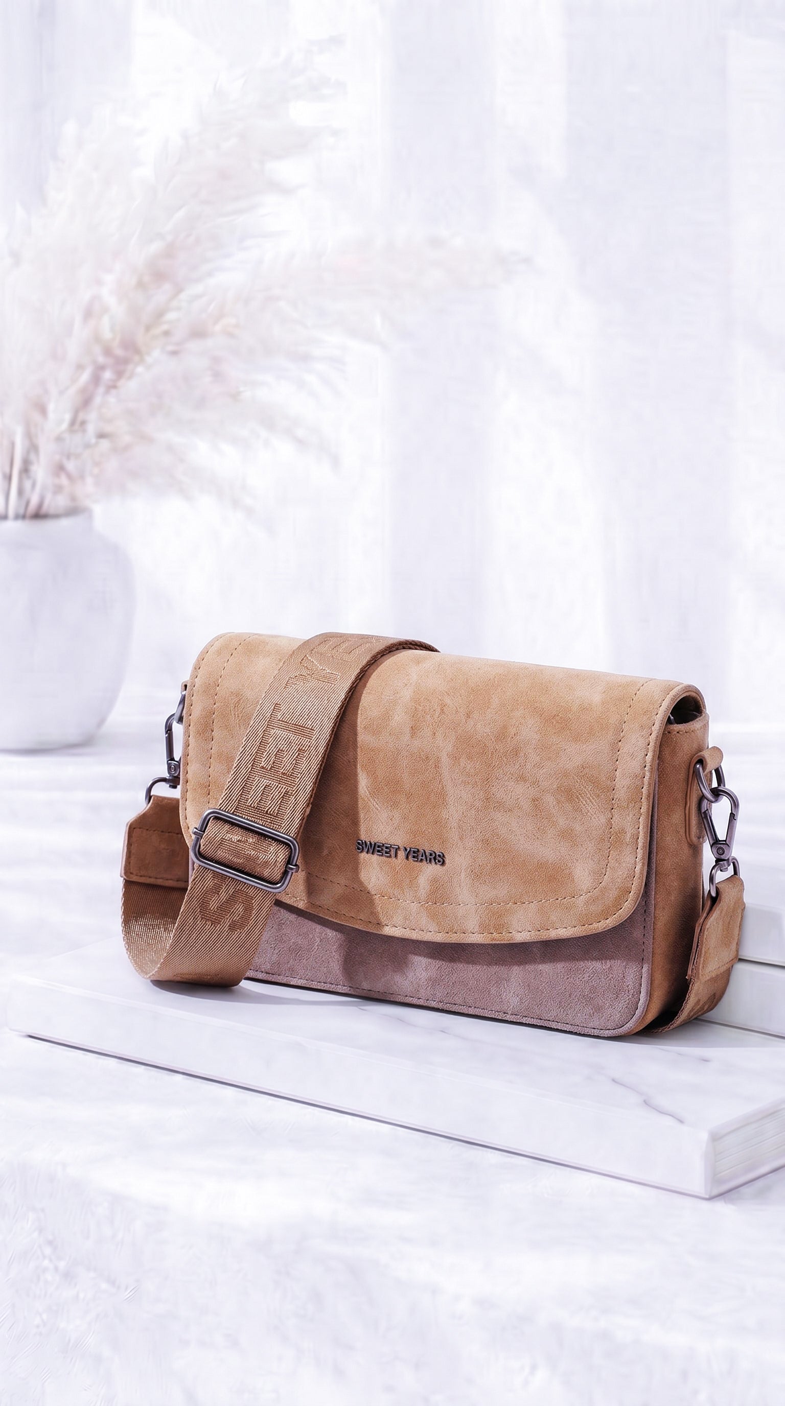 Kleine Umhängetasche Chic Amore *Camel*