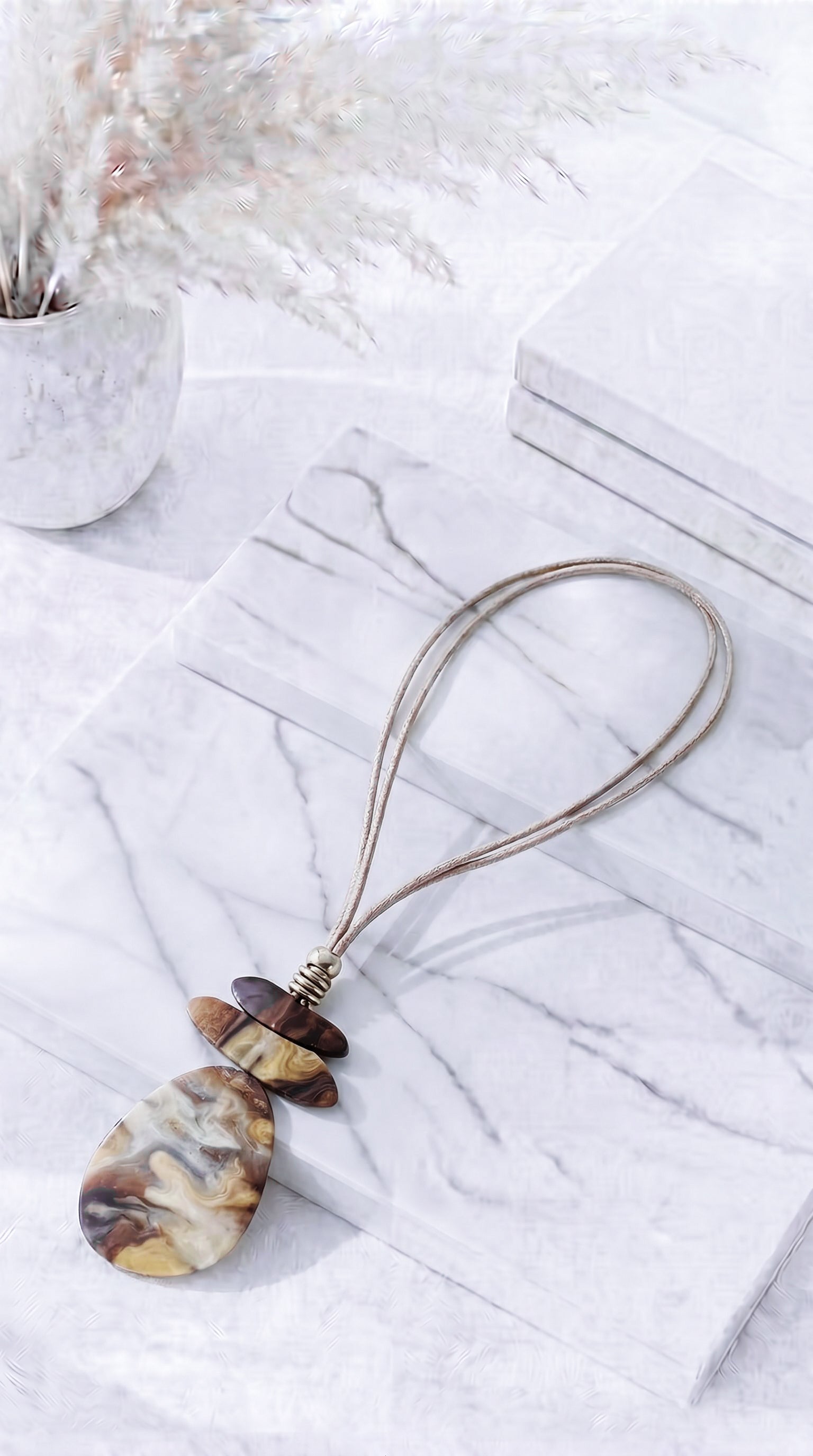 Lange Halskette Capri Marble *Beige*