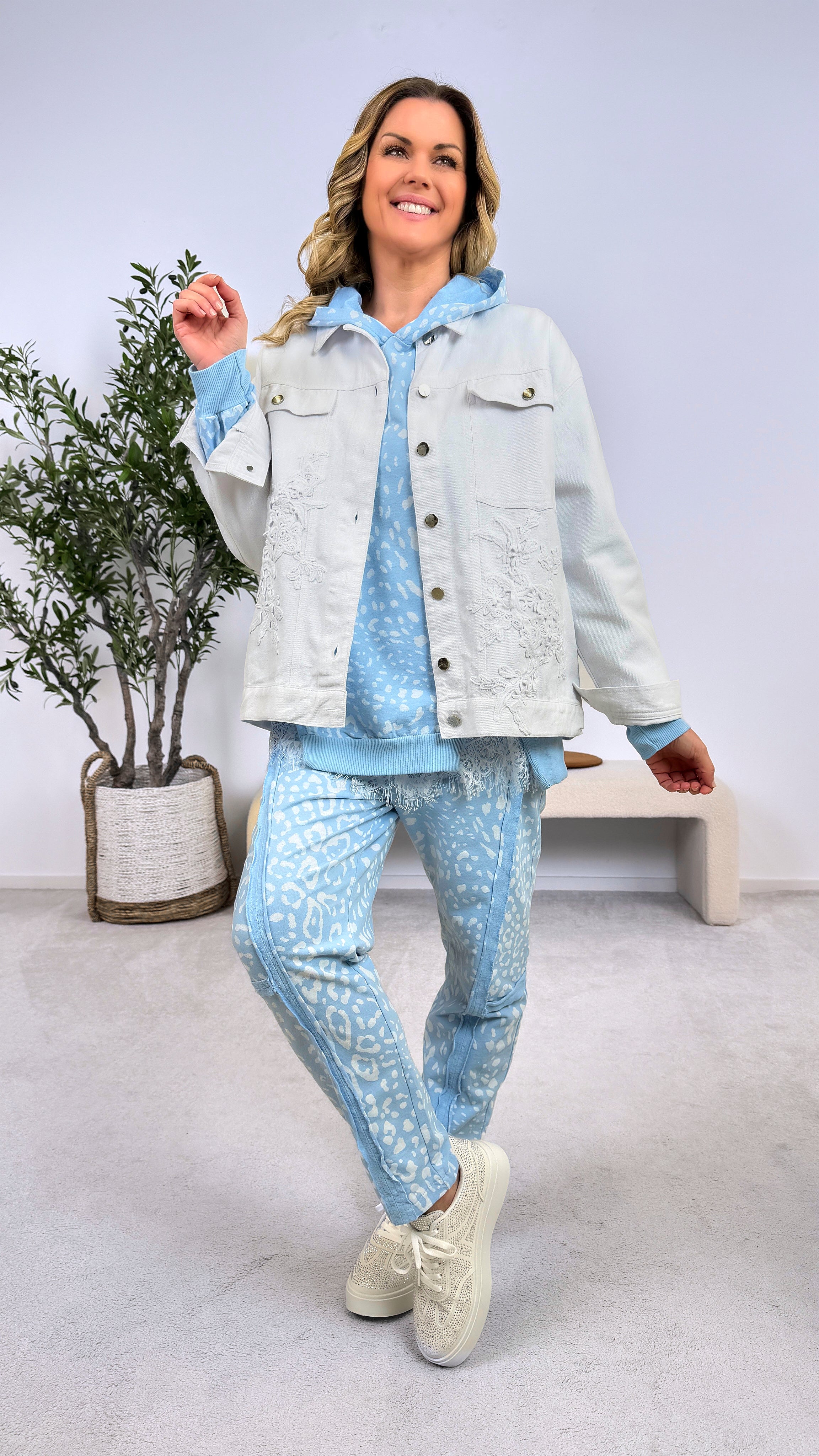 Hoodie Wild Lounge *Blau*