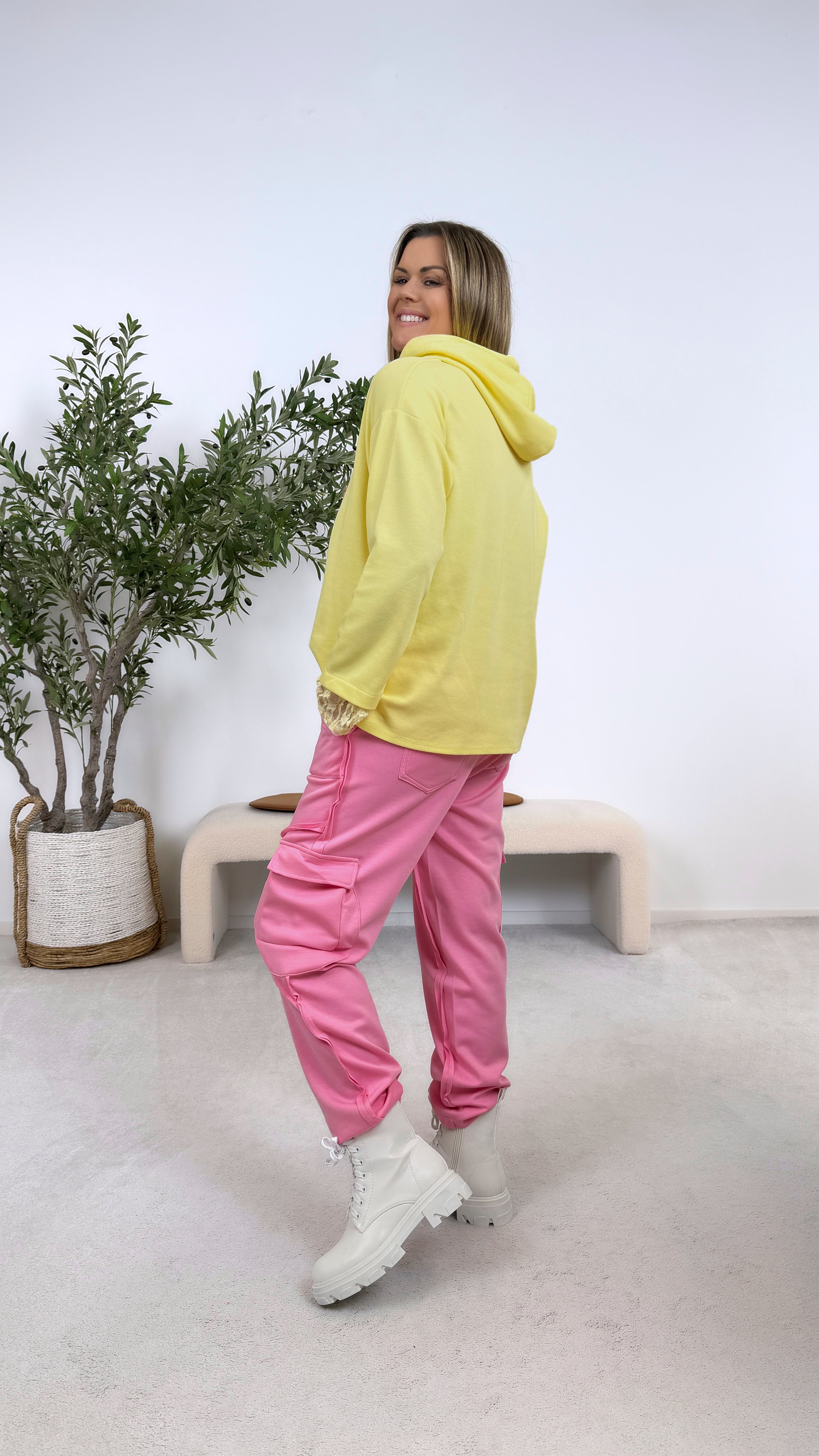 Hoodie Do It With Love *Gelb*