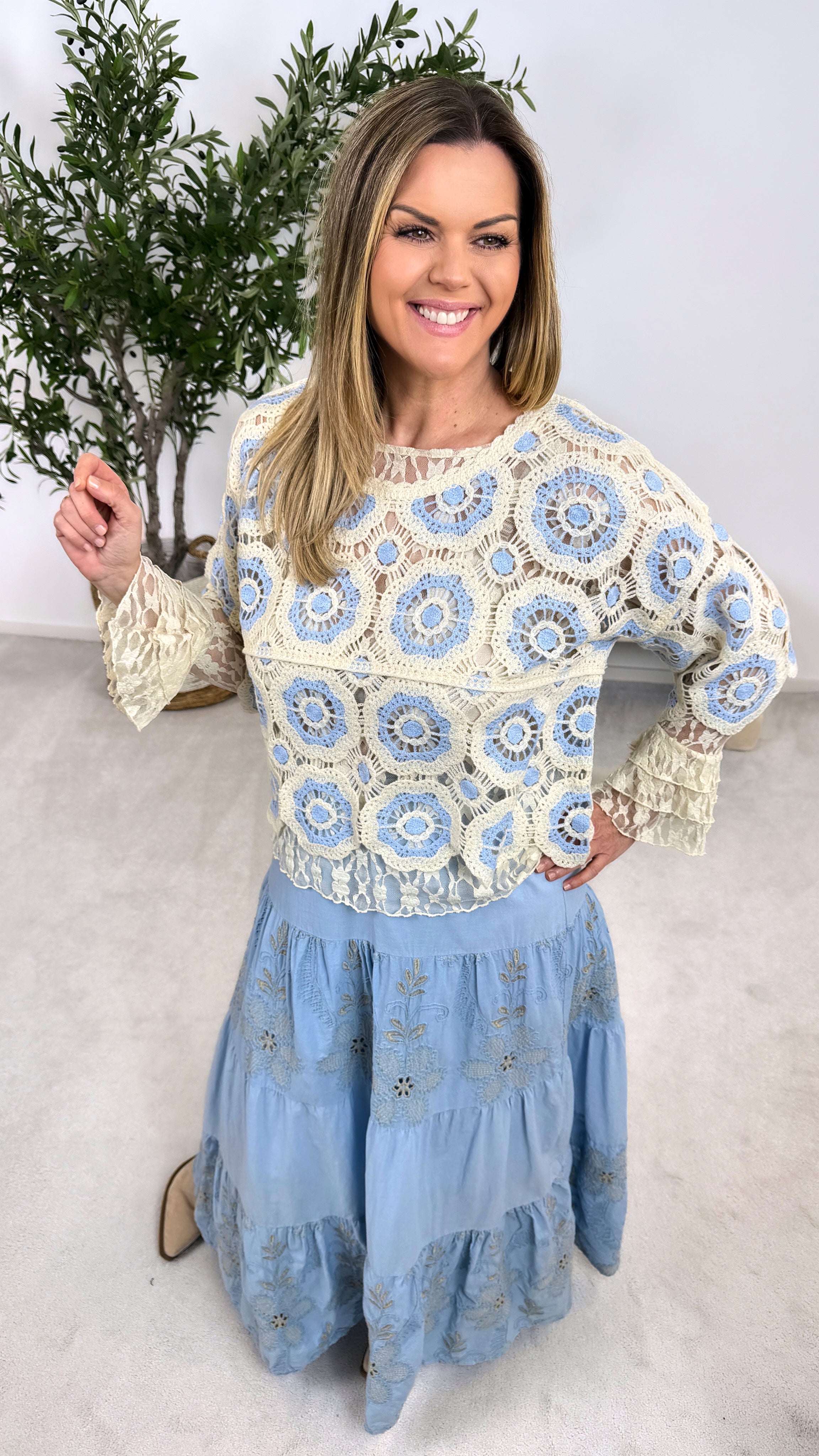 Häkelshirt Oasis Bloom *Hellblau*