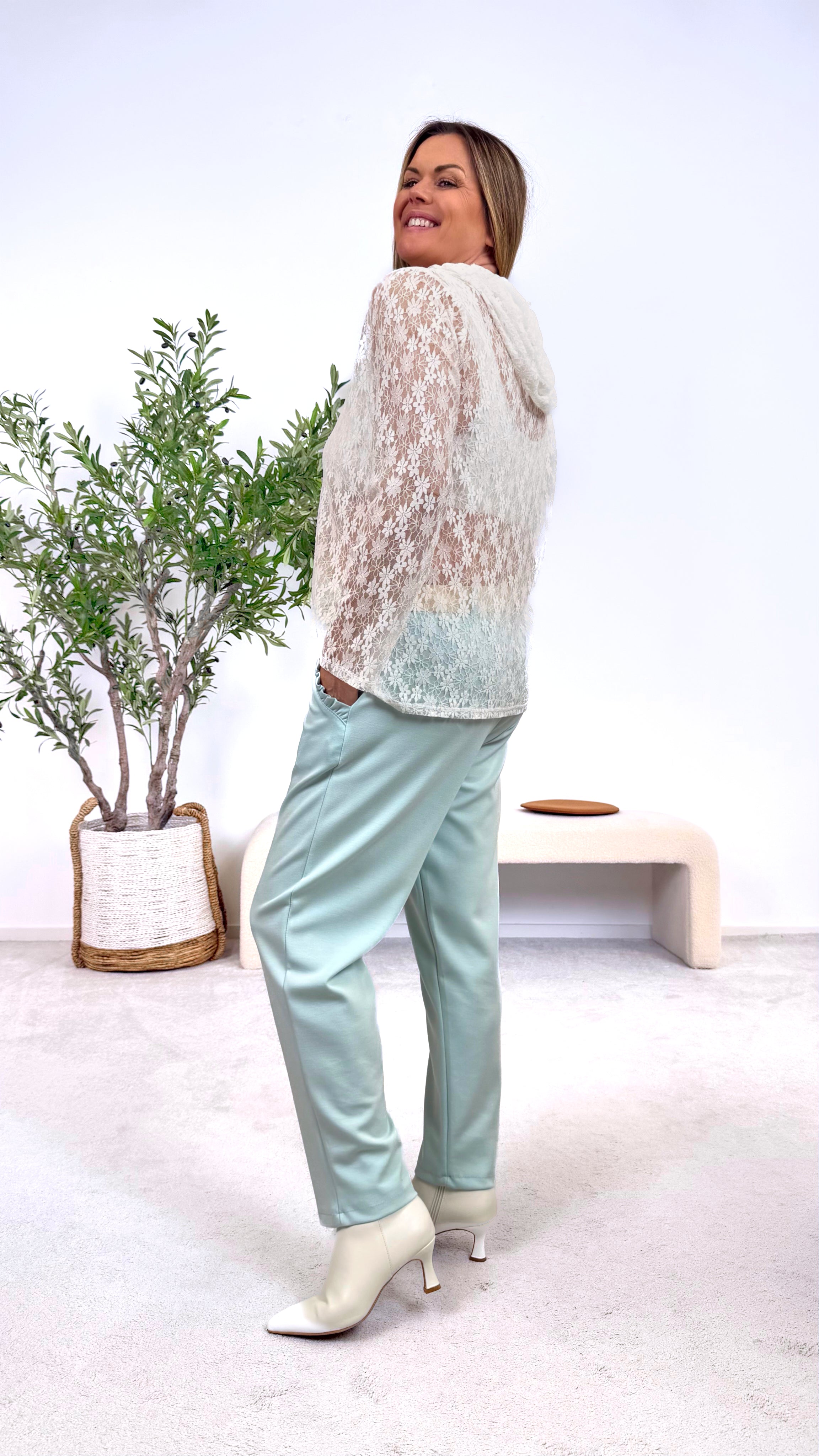 Spitzenshirt Timeless Beauty *Weiß*