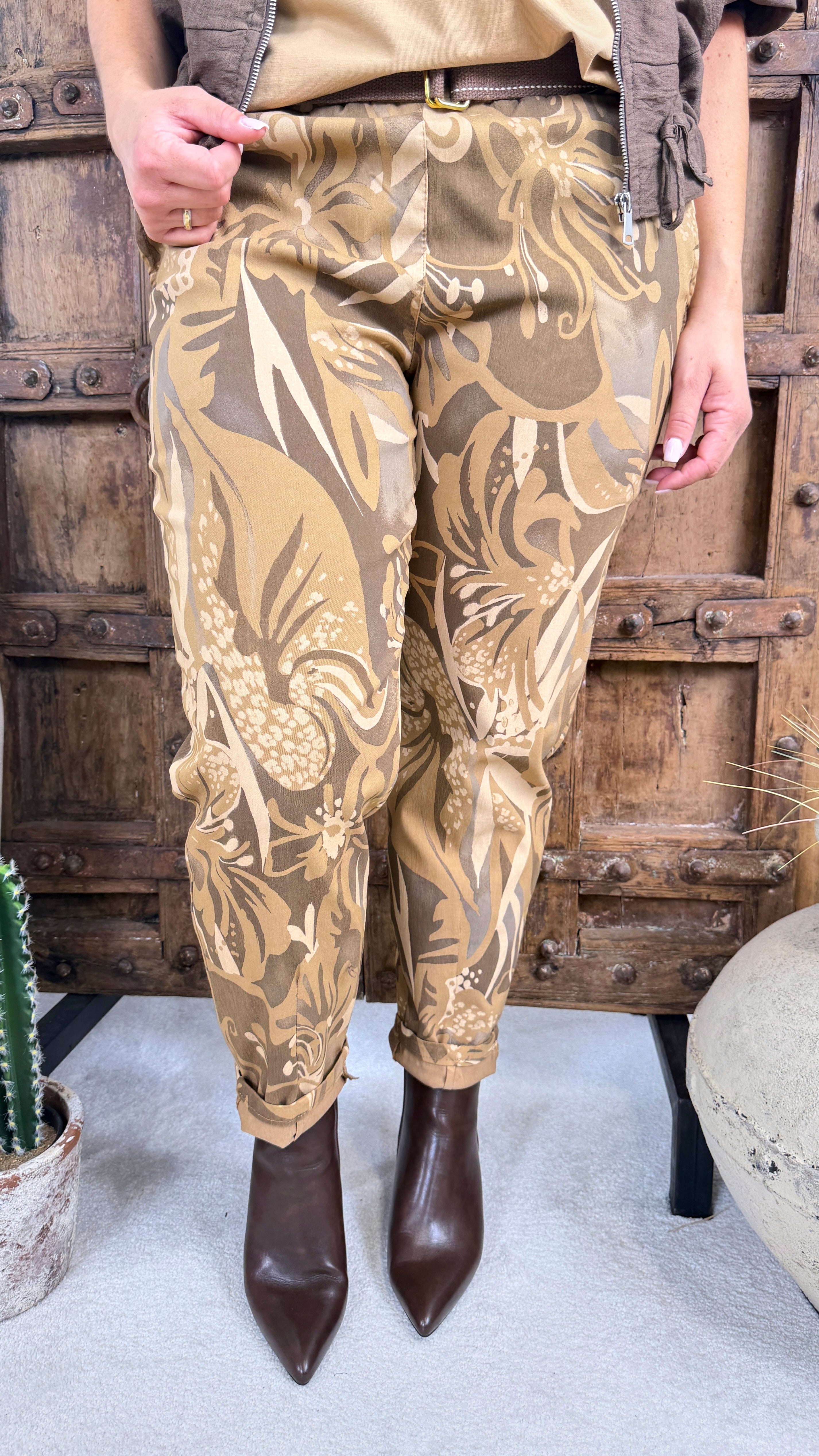 Jogpants Jungle Reverie *Camel*