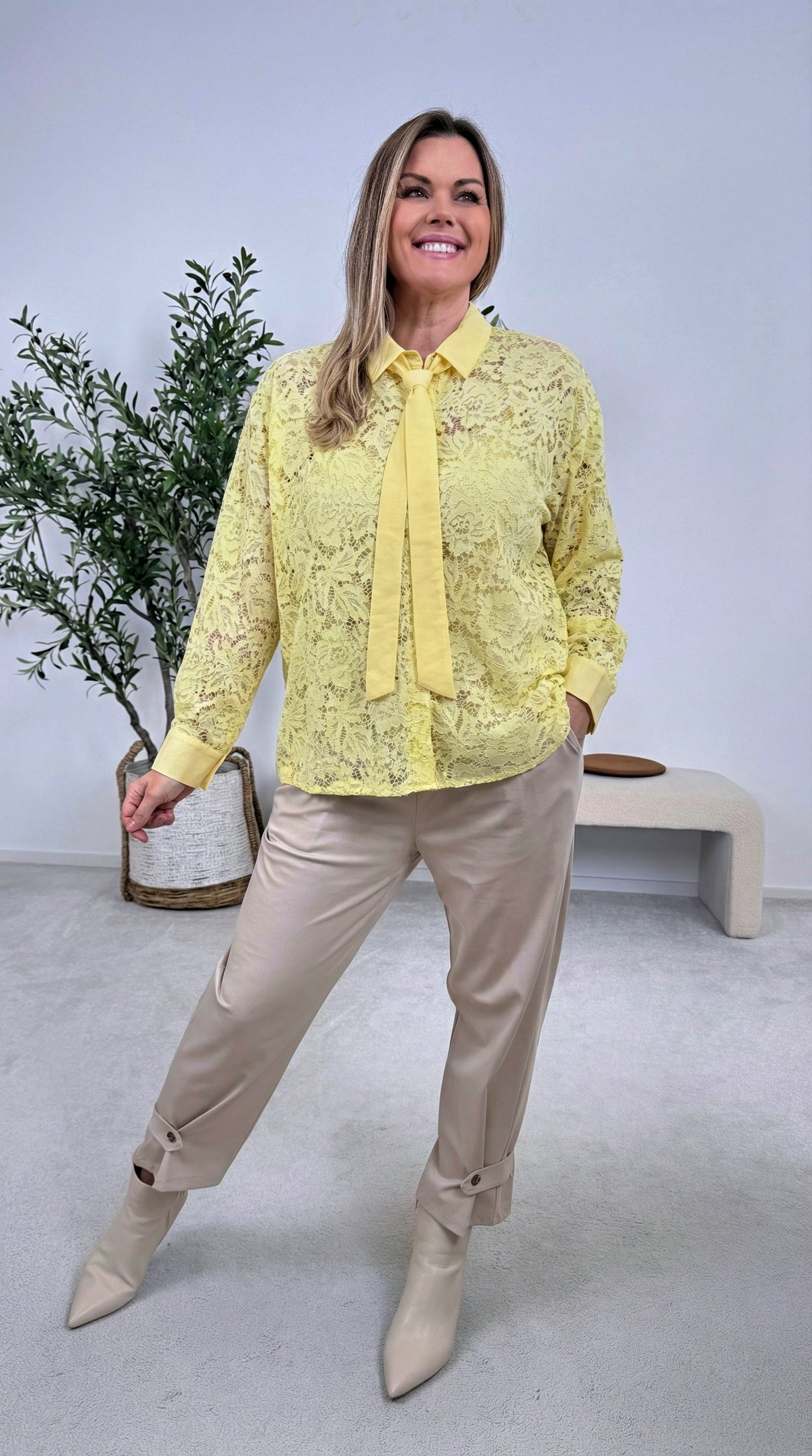 Spitzenbluse Delicate Muse *Gelb*