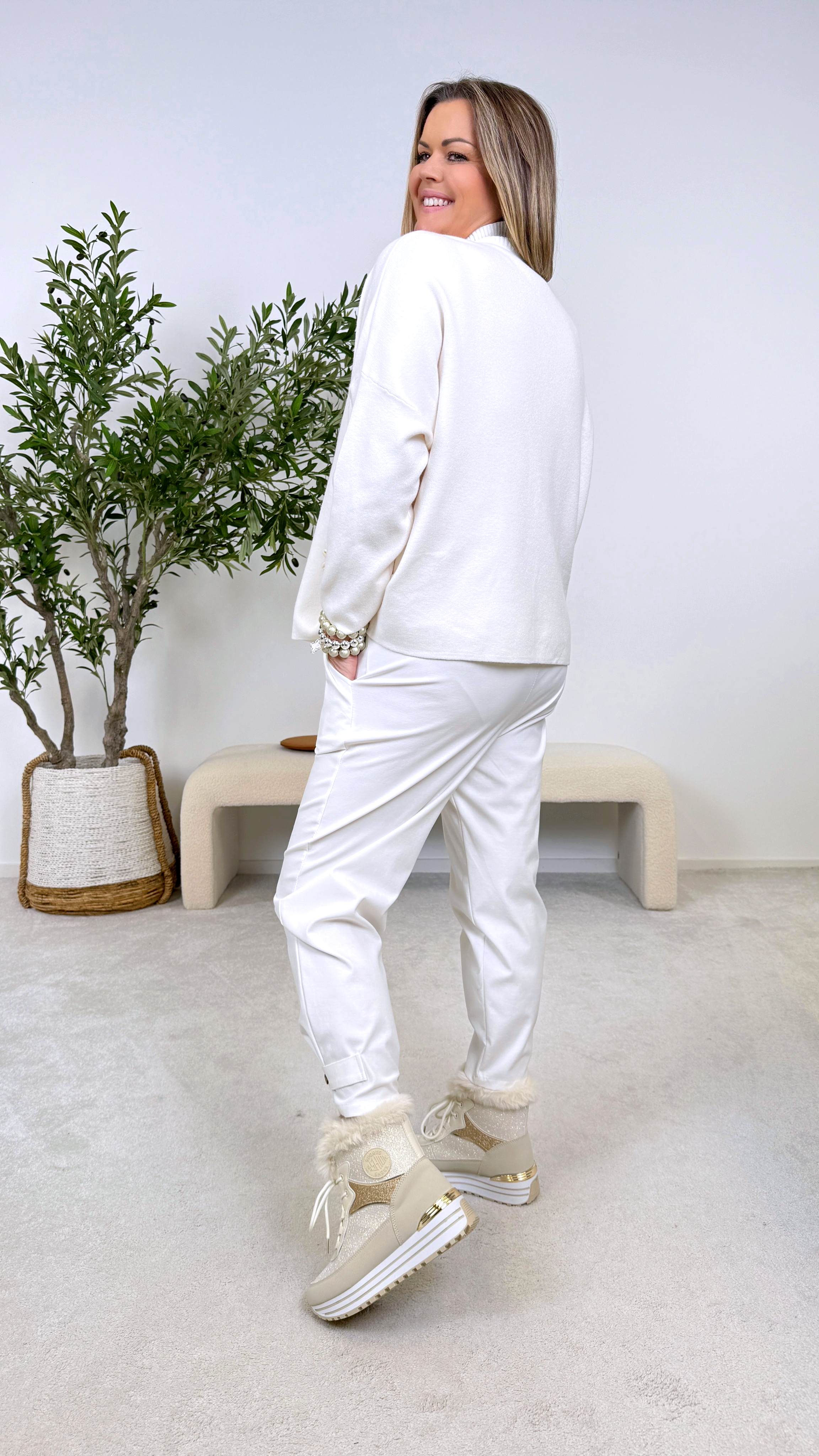 Hose Ankle Detail (9 Farben)