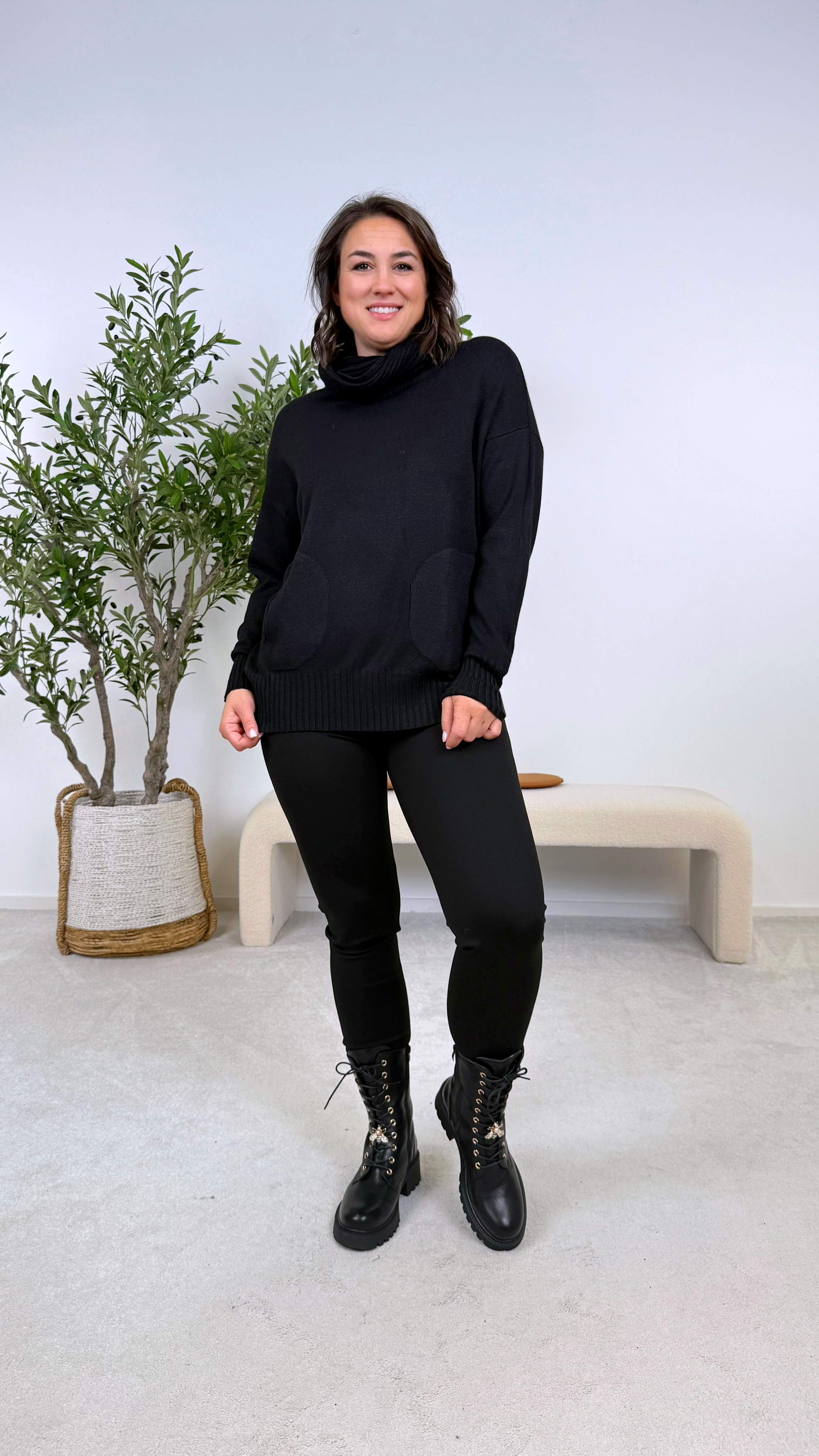 Rollkragenpullover Tabarca *Schwarz* - Power of Princess