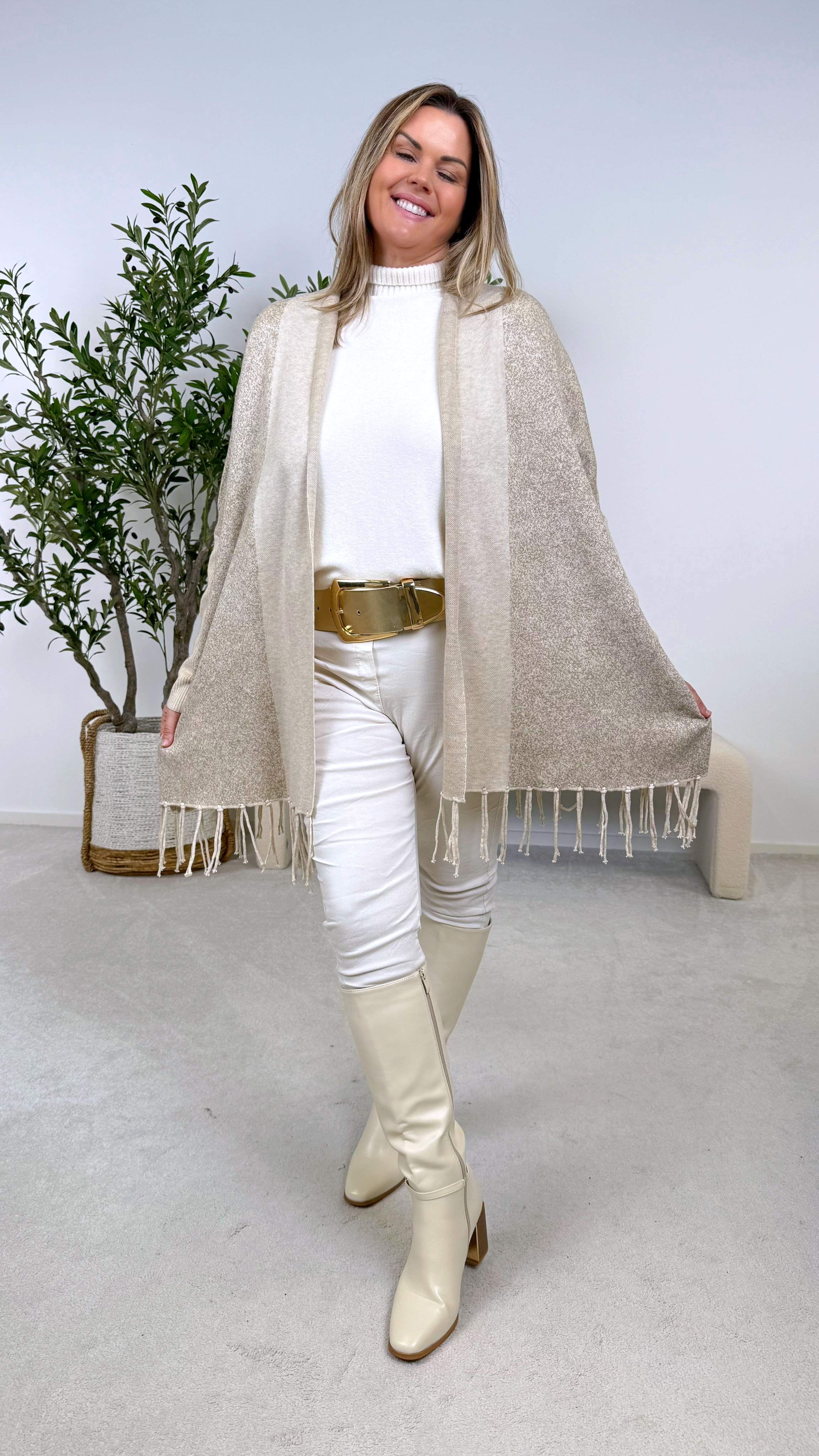 Cardigan Whisper Fringe (3 Farben)