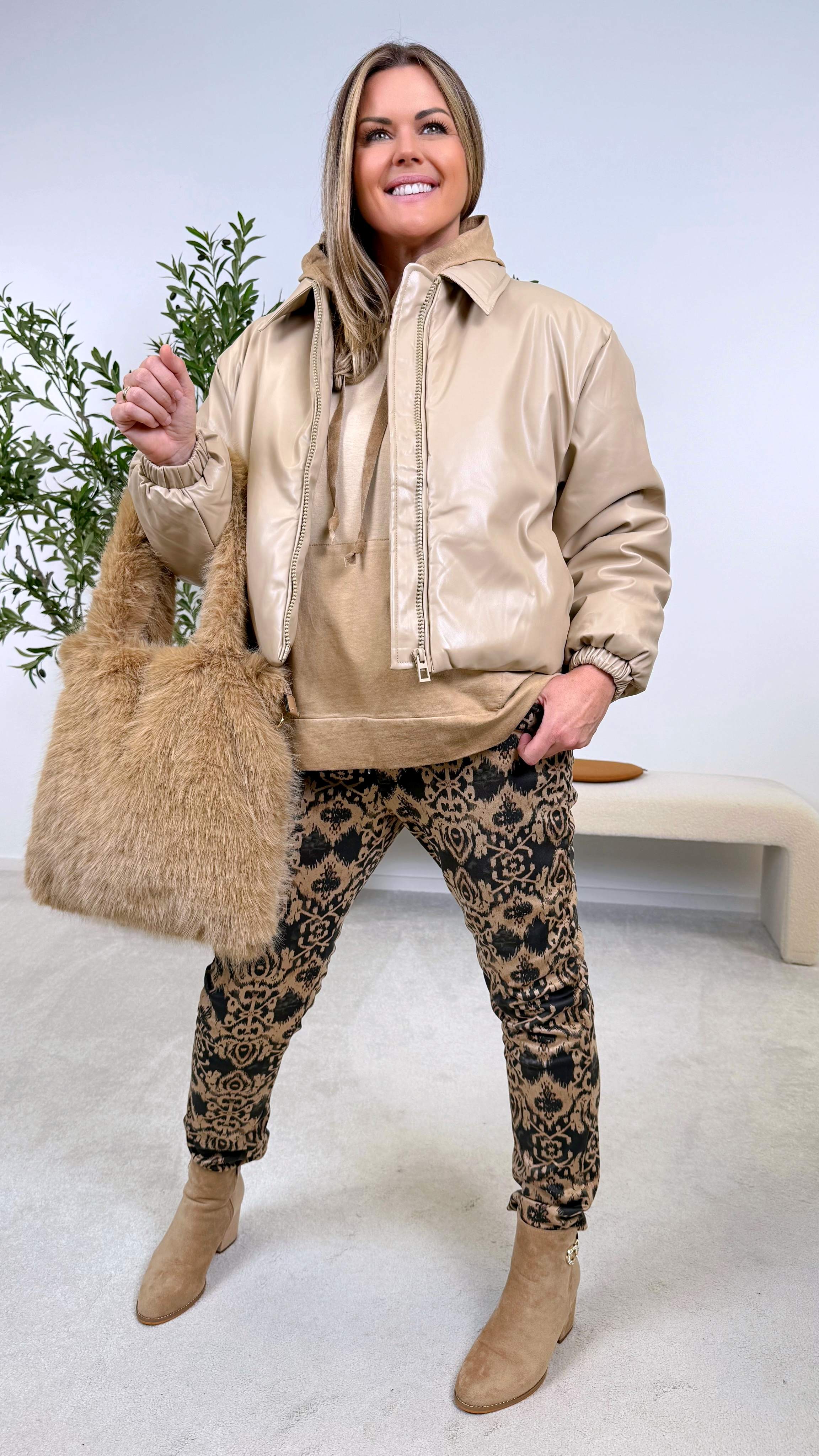 Kurze Jacke Mystic Diva *Beige* - Power of Princess