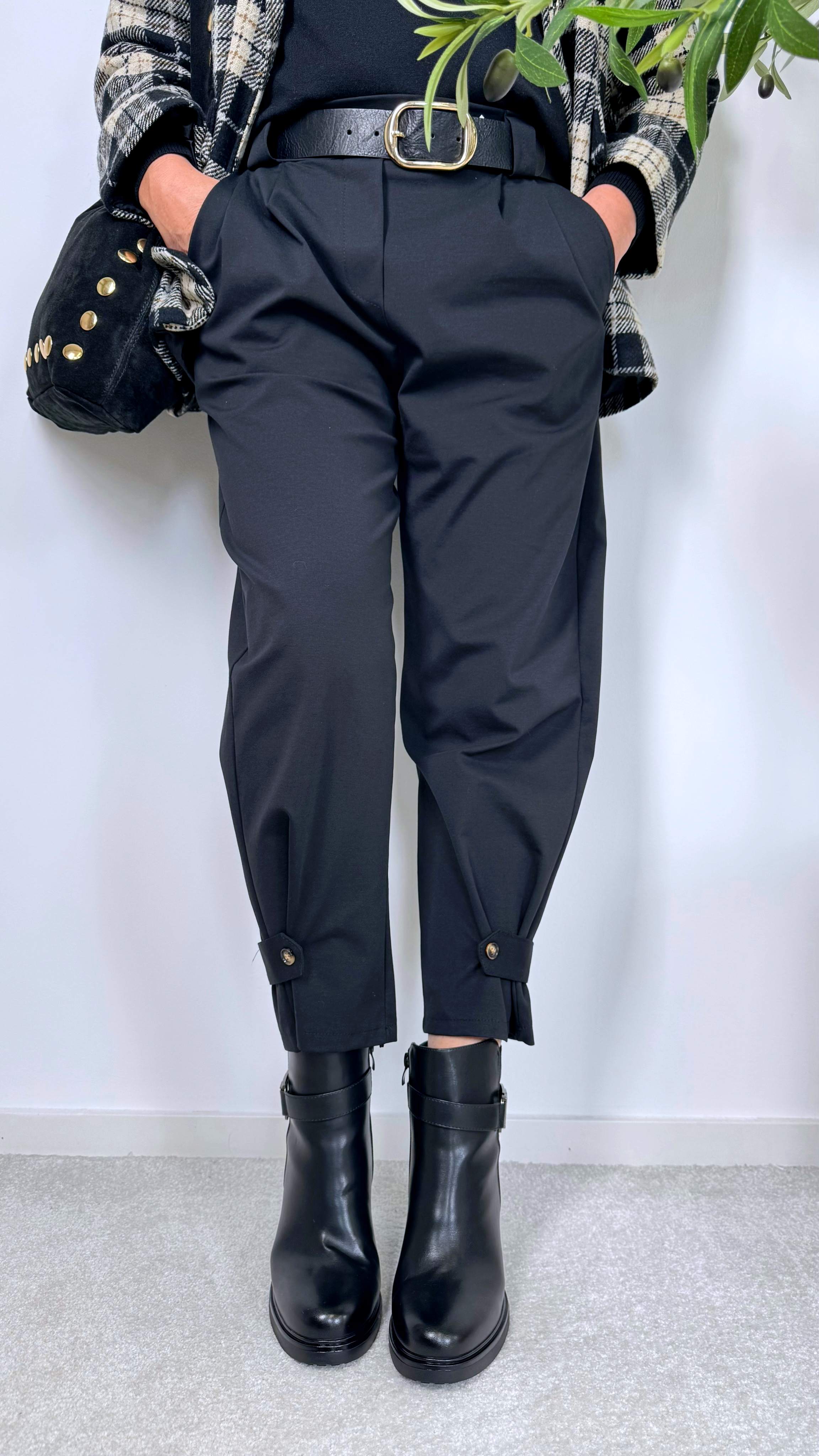 Hose Ankle Detail (9 Farben)