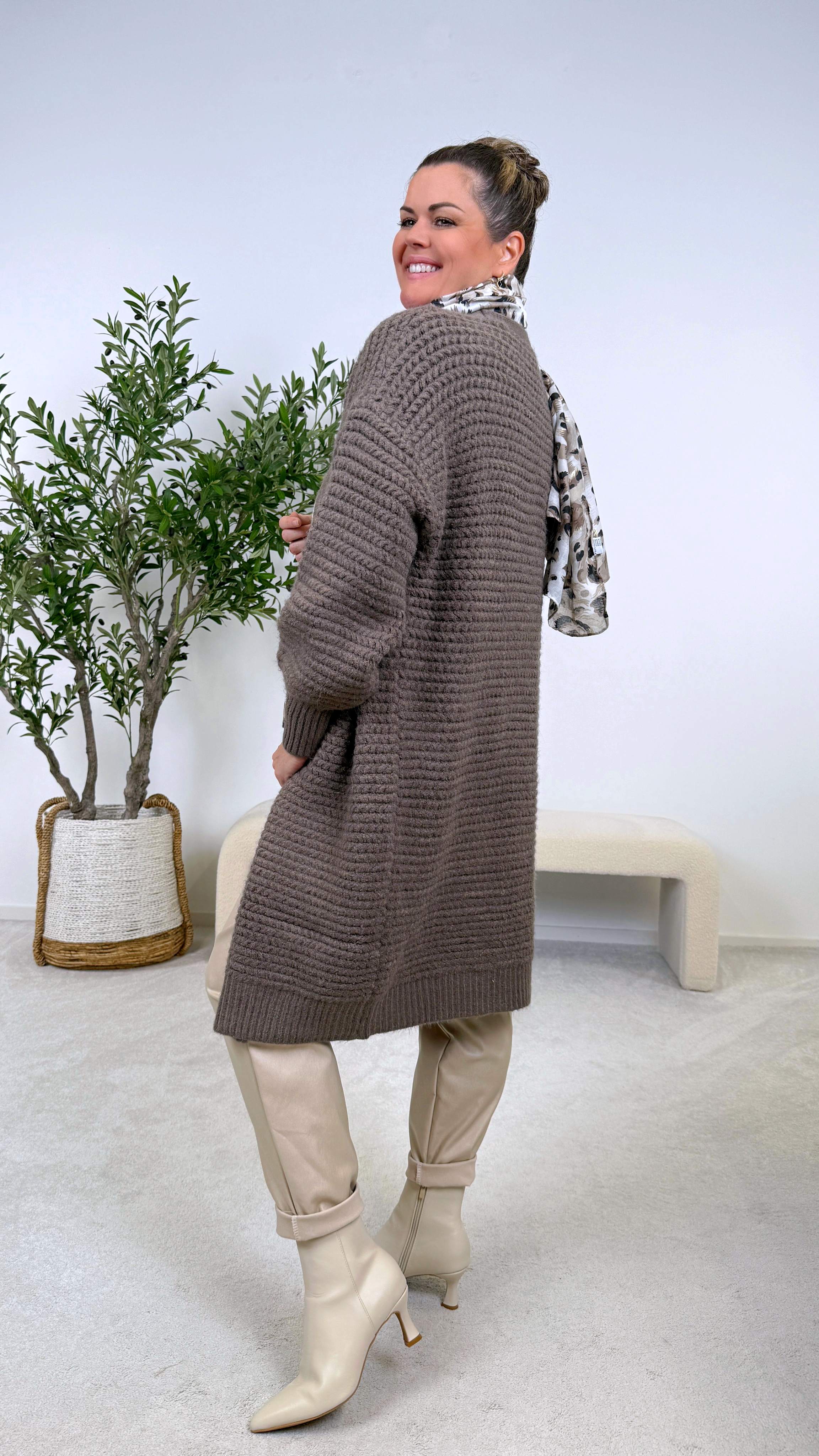 Strickjacke Woolly Vibe *Schoko*