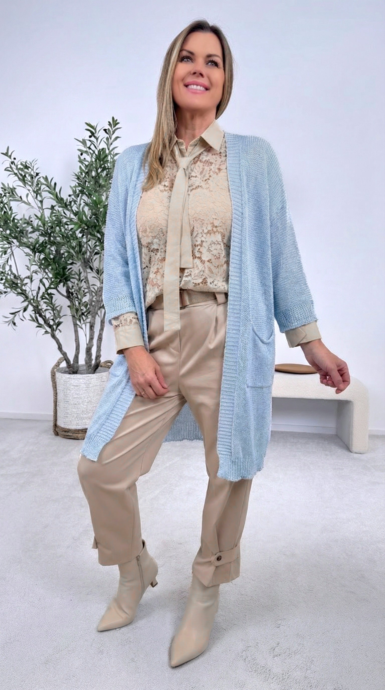 Netz-Strickjacke Turin *Hellblau*